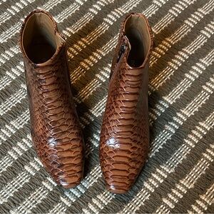 NWOB Donald J. Pliner Textured Brown Ankle Booties